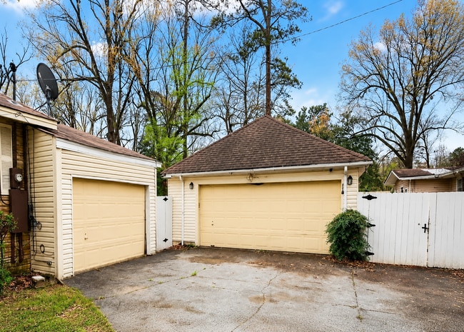 Photo - 800 W 34th Ave