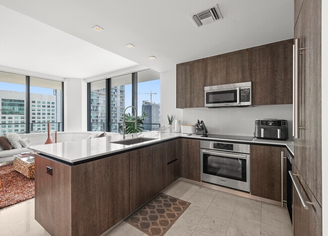 Photo - 950 Brickell Bay Dr Rental