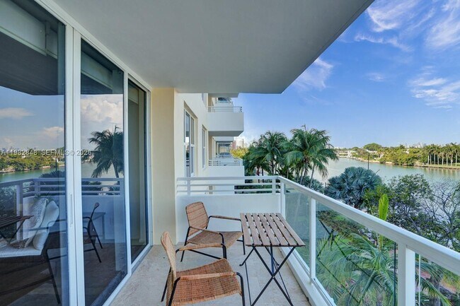 Photo - 5600 Collins Ave Unidad 5R