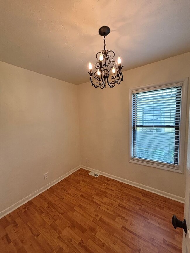 Photo - HOUSE ON 16TH STREET (P#136)