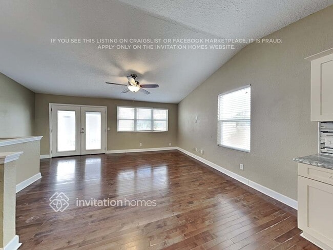 Photo - 410 4th St S