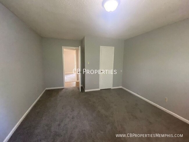 Photo - 5373 Sputnik Dr