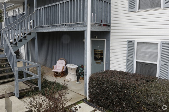 Photo - Newport Commons