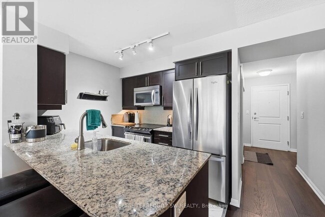 Photo - 35 Bastion St Unit 513