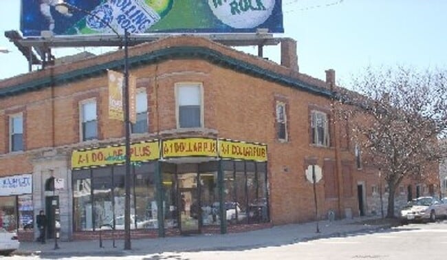 5118-22 N Lincoln