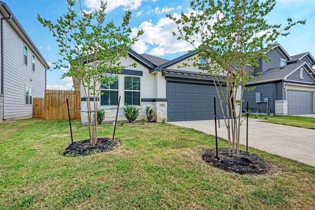 Photo - 153 Woods Edge Ln