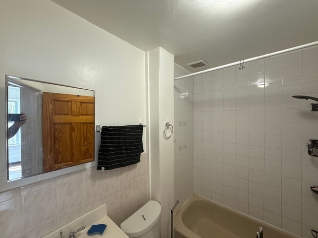 Photo - 97 S Montgomery St Unidad APT 2