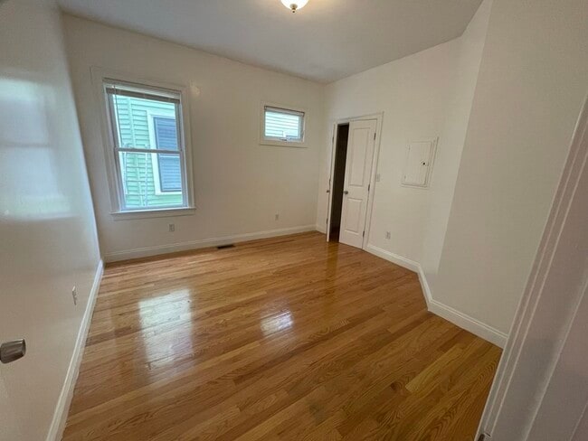 Photo - 11 Peters St Unit 2