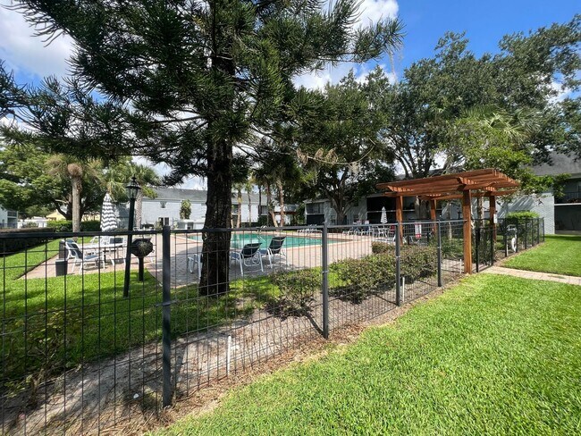 Photo - Modern 3 Bed 2 Bath Condo for Rent in Wint...