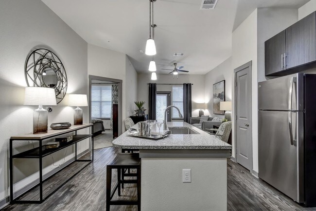 Lantower Alamo Heights Apartments For Rent in San Antonio