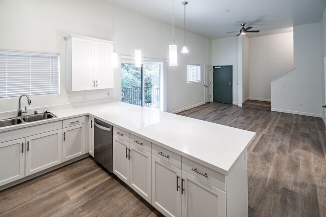 Spacious brand new construction