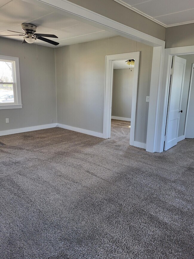 1861 Bellevue Ave Rental House Rental in Bettendorf, IA