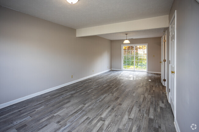 Interior Photo - Willow Run Rental