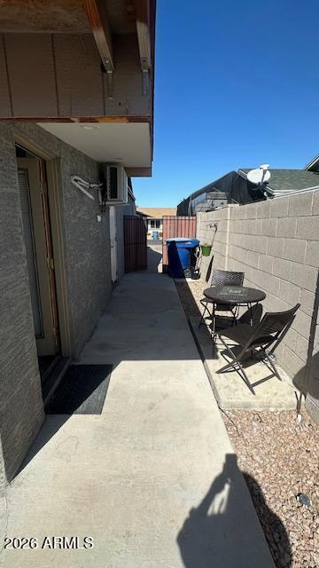 Photo - 841 W Watson Dr