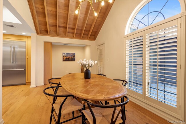 Photo - 15 Parkway Dr