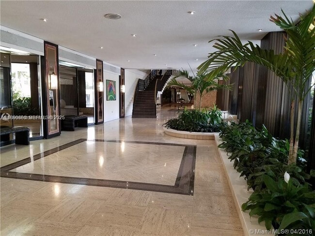 Photo - 5555 Collins Ave Unit 11U