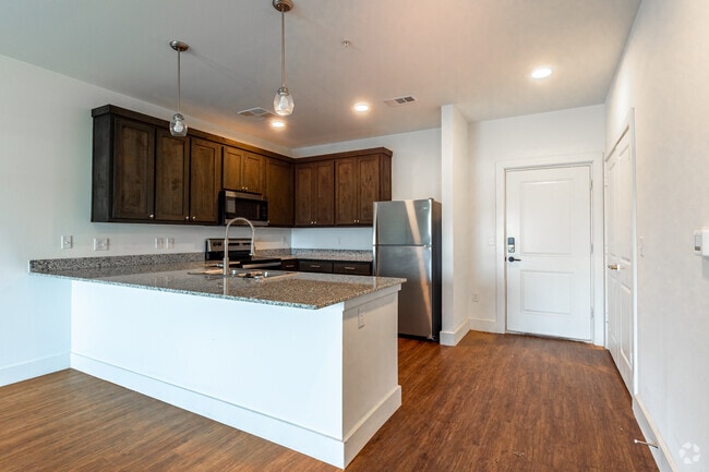 1HAB, 1BA - 725 ft²