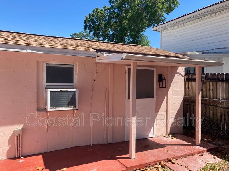 Photo - 3024 W Haya St