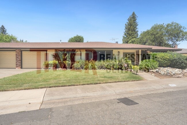 Photo - 4891 Kipling Dr