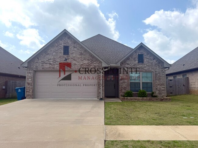 Photo - Beautiful 3 Bedroom 2 Bathroom Home!