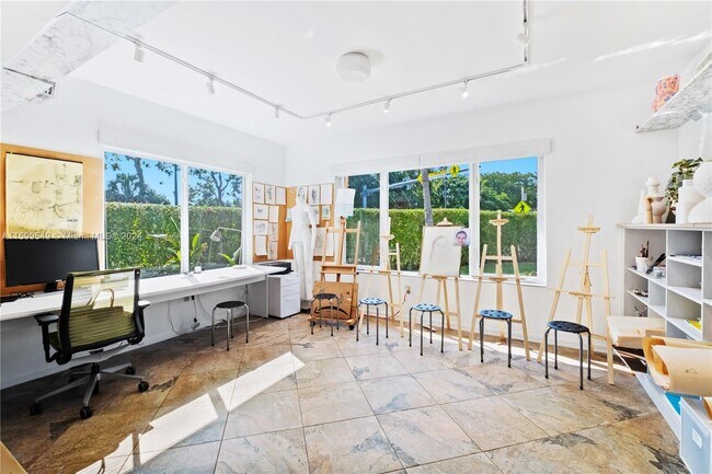 Photo - 599 NE 101st St