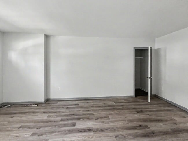 200 E. Maple Avenue