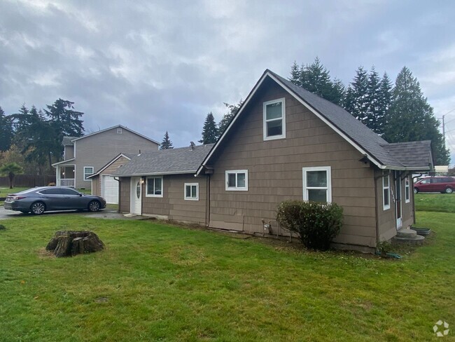 Building Photo - Newly Remodeled Tacoma Gem - Modern Comfor... Rental