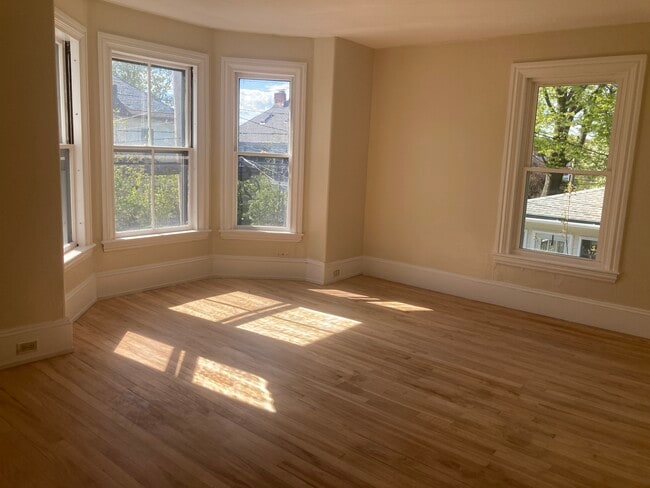 Livingroom - 291 French St Unit #3