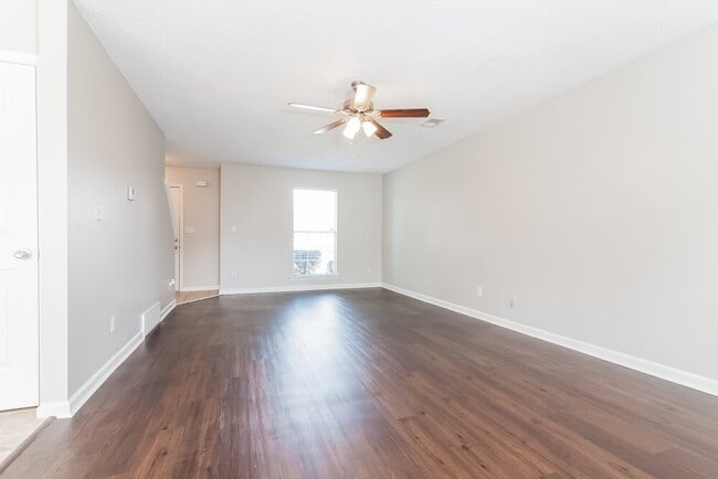 Photo - 7837 Pinefrost Ln