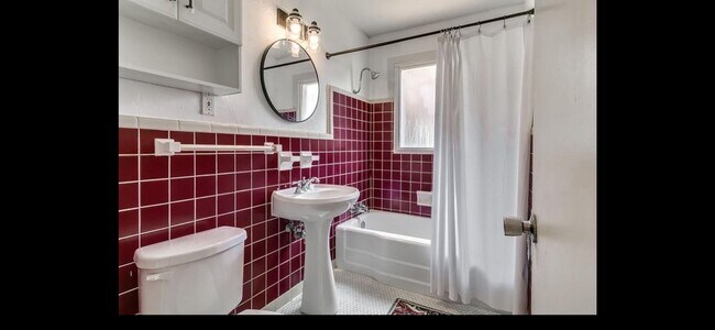Photo - 2821 Cambridge Ct