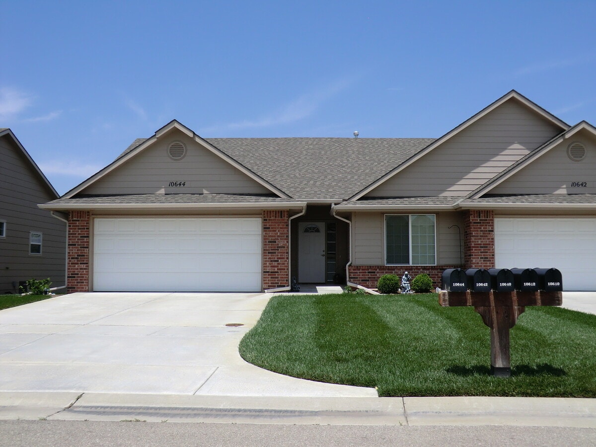 Photo - 10644 Hearth Stone Cir Casa