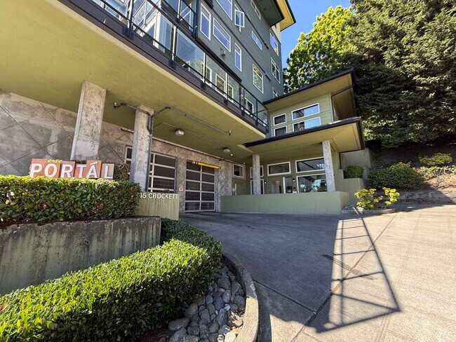 Photo - 655 Crockett St Unit B 104