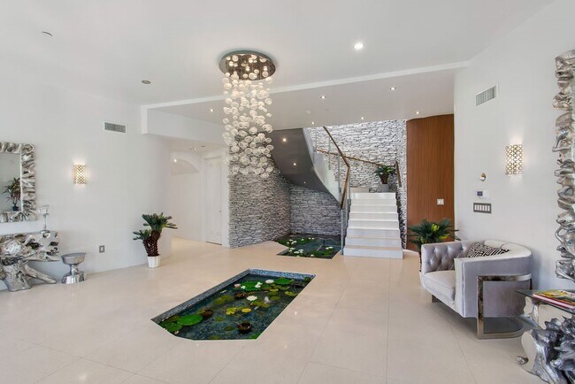 Photo - 2955 Passmore Dr