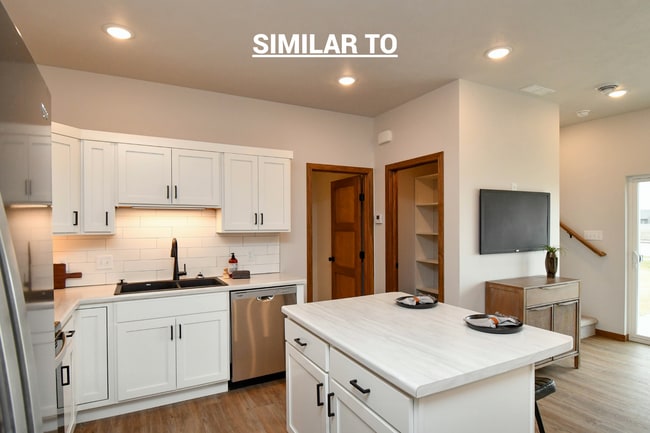 Photo - 6107 S Alki Pl