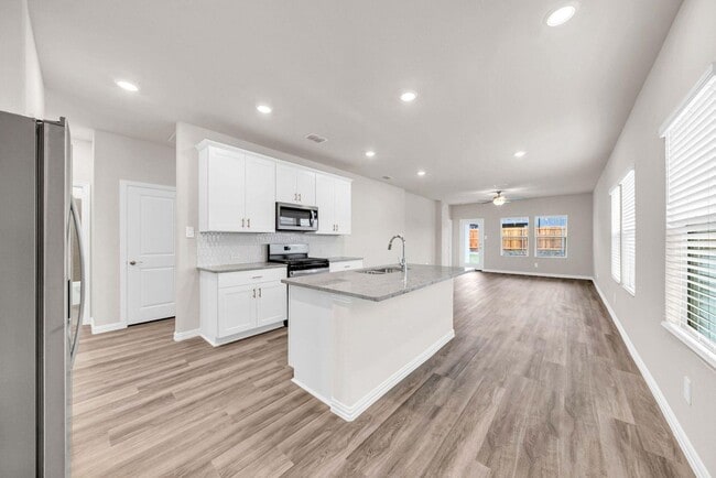 Photo - 417 Martell Rd