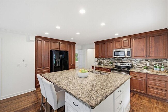 445 Forest Hills Dr