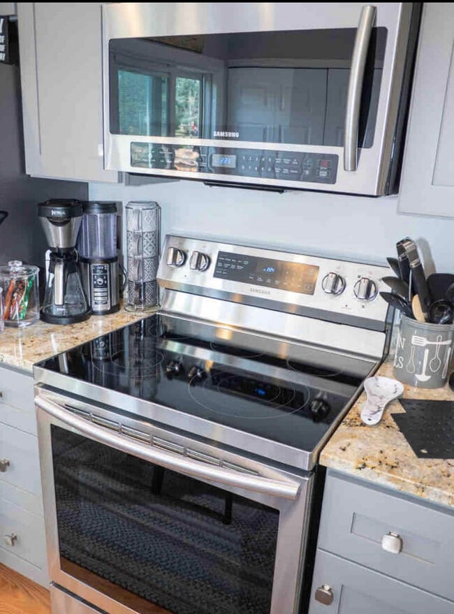 Photo - 3325 Misty Meadows Dr