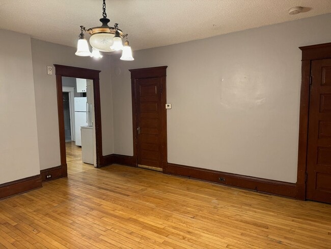 Photo - 2630 Grand St NE Unidad ( 1)