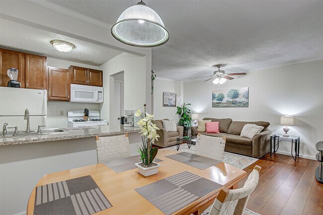 Photo - 4727 W Alabama St Unit 1128