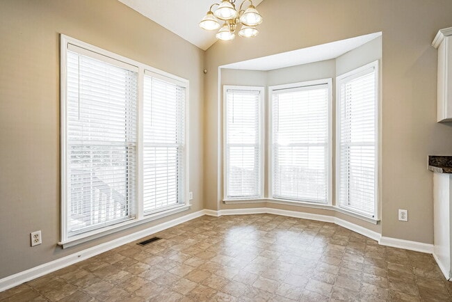 Photo - 7137 Spanglers Spring Way