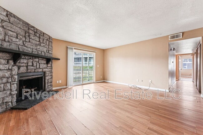 Photo - 18094 E Ohio Ave Unit 103