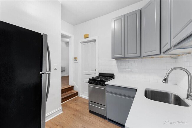 Photo - 3111 N Clifton Ave Unit 1R