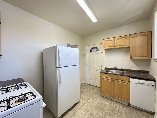 Photo - 5817 N St Louis Ave Unit R2