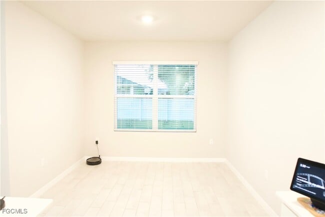 Photo - 413 SE 4th St