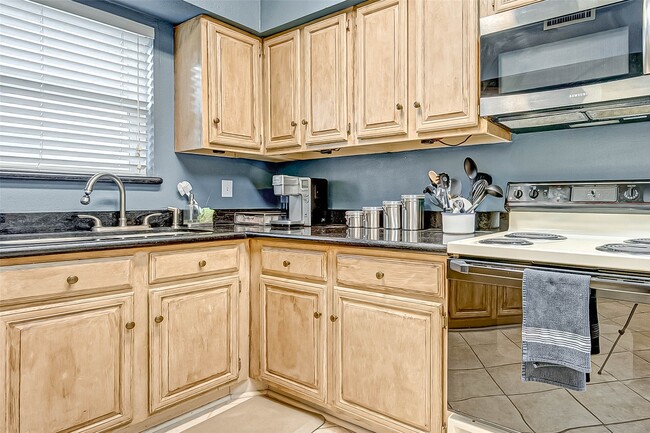 Photo - 5976 Woodway Place Ct