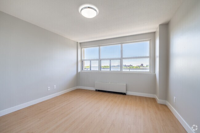 2BR, 1BA - 719SF - Primary Bedroom