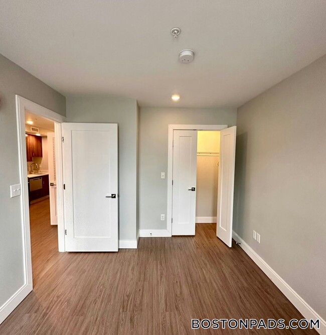 Photo - 517 Main St Unit 401