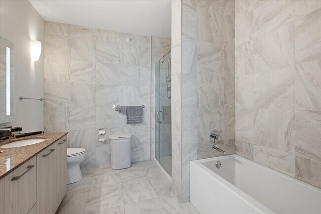 Photo - 220 E Illinois St Unit 4602