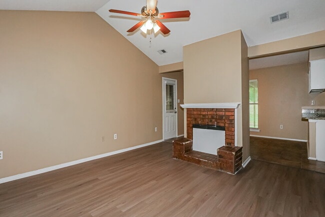 Photo - 6635 Dunbarton Dr