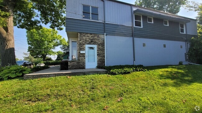 Building Photo - 792 N Barron Blvd Unit 792 Rental